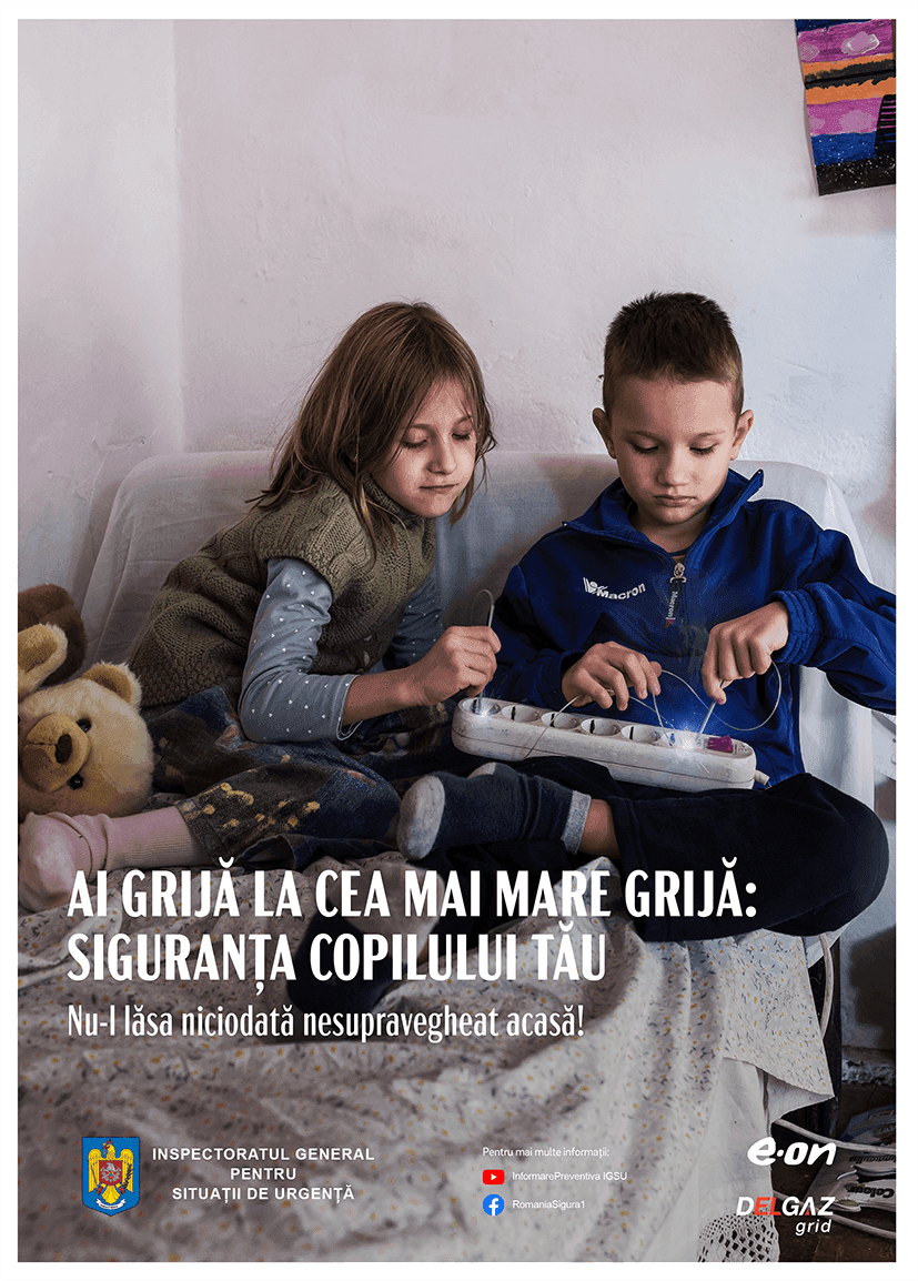 Campania IGSU/E.ON — copii jucându-se cu prelungitor electric defect